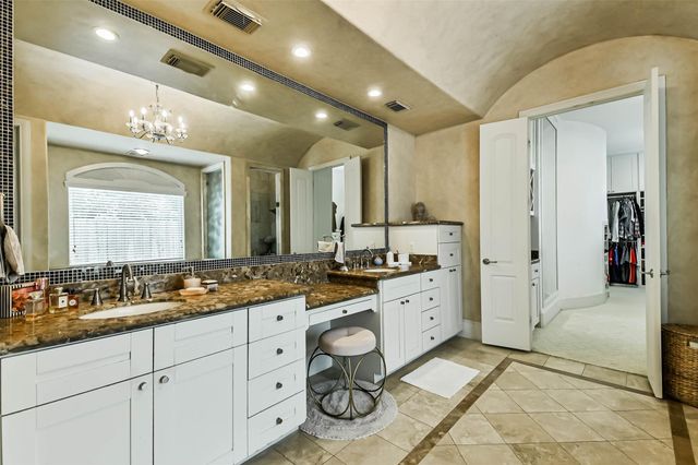 2502 Chimney Rock Road, Houston, TX 77056