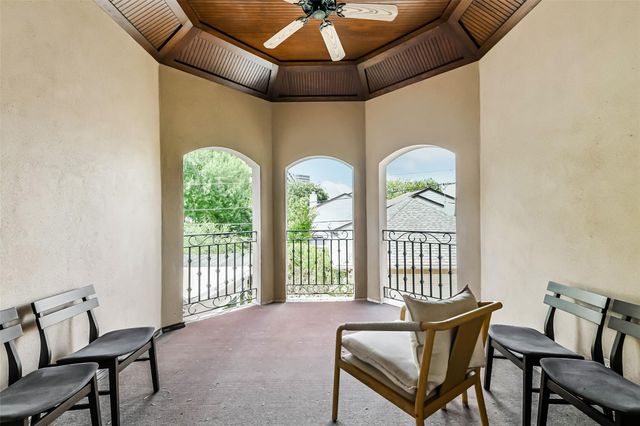 2502 Chimney Rock Road, Houston, TX 77056