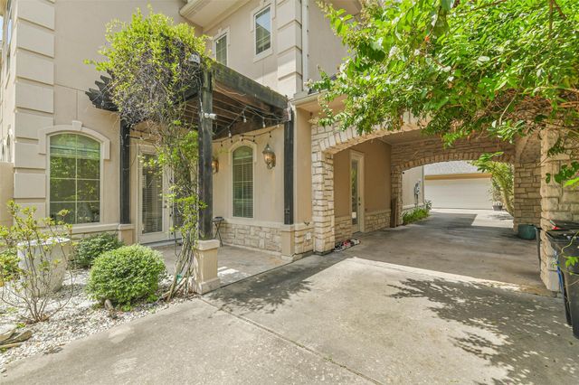 2502 Chimney Rock Road, Houston, TX 77056