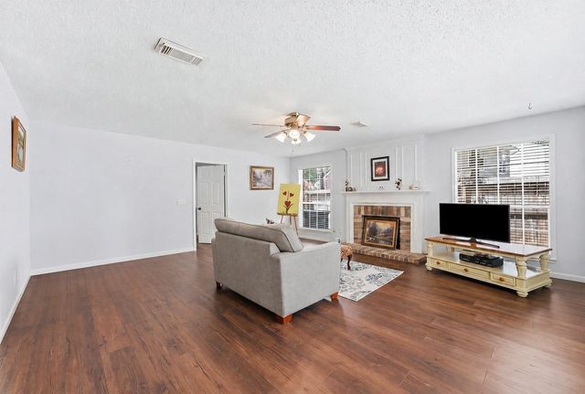 42 Fire Flicker Place, The Woodlands, TX 77381