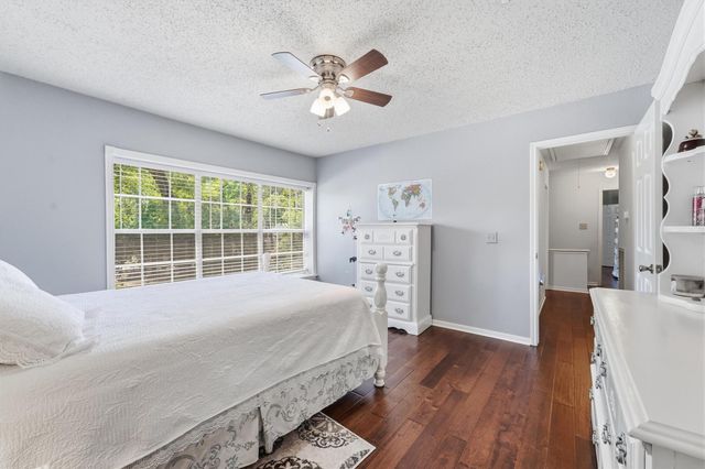 42 Fire Flicker Place, The Woodlands, TX 77381