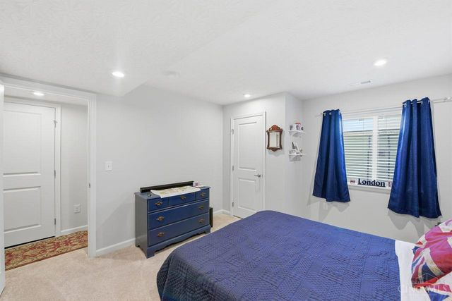 5815 Classicway Boulevard, Hamilton Twp, OH 45152