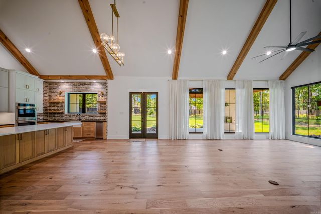 6032 Charley Place, Benton, AR 72019