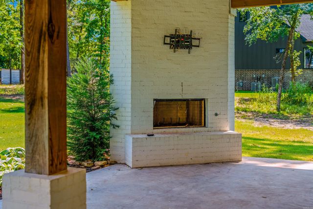 6032 Charley Place, Benton, AR 72019