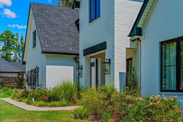6032 Charley Place, Benton, AR 72019