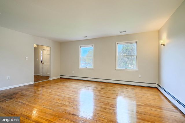 6510 HORSESHOE RD, Clinton, MD 20735