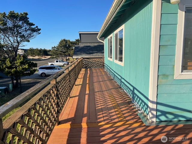 32914 G Street, Ocean Park, WA 98640