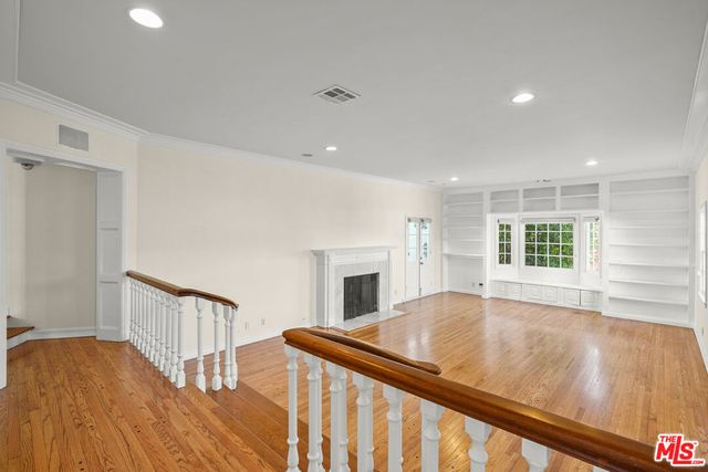 266 Denslow Avenue, Los Angeles, CA 90049