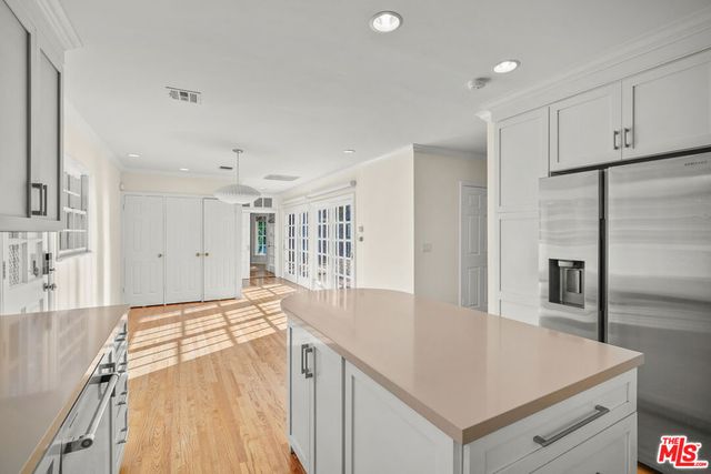 266 Denslow Avenue, Los Angeles, CA 90049