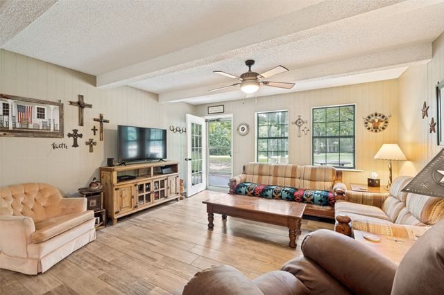 163 Private Road 1613, Alvord, TX 76225