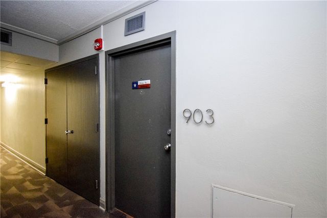 715 S Upper Broadway St 903, Corpus Christi, TX 78401