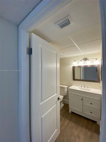 8120 Geneva Ct 554, Doral, FL 33166