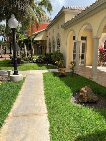 8120 Geneva Ct 554, Doral, FL 33166