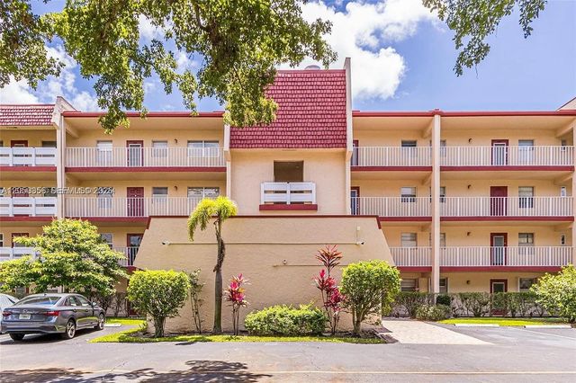 1030 Country Club Drive 405, Margate, FL 33063