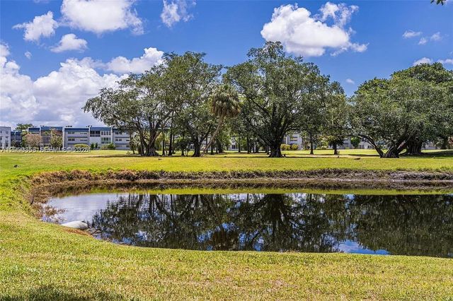 1030 Country Club Drive 405, Margate, FL 33063