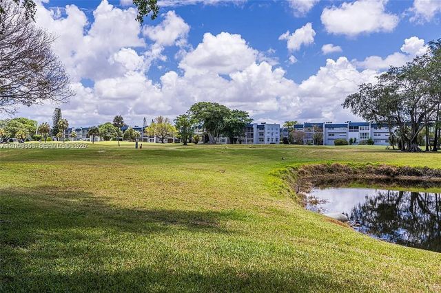 1030 Country Club Drive 405, Margate, FL 33063