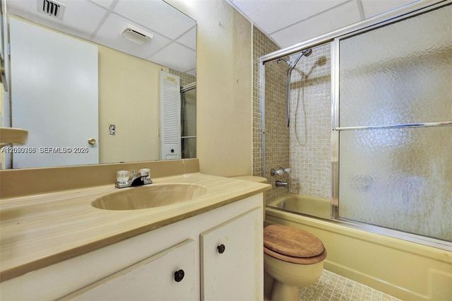 1030 Country Club Drive 405, Margate, FL 33063