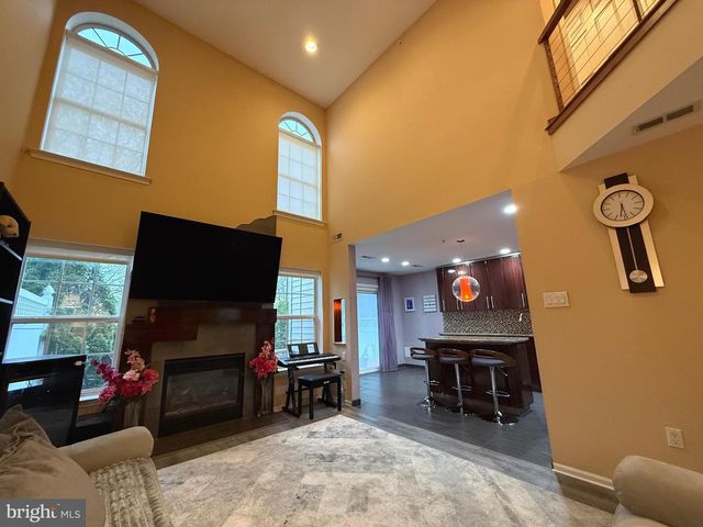 105 SILVER OAK CT, Warwick, PA 18974