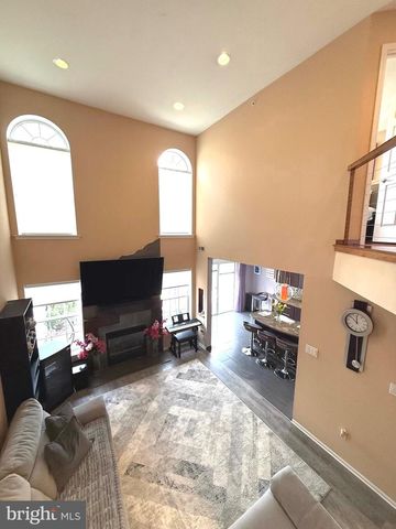 105 SILVER OAK CT, Warwick, PA 18974