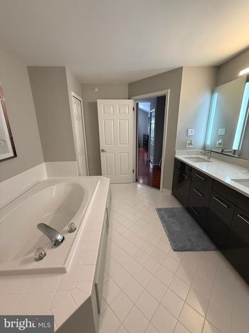 105 SILVER OAK CT, Warwick, PA 18974
