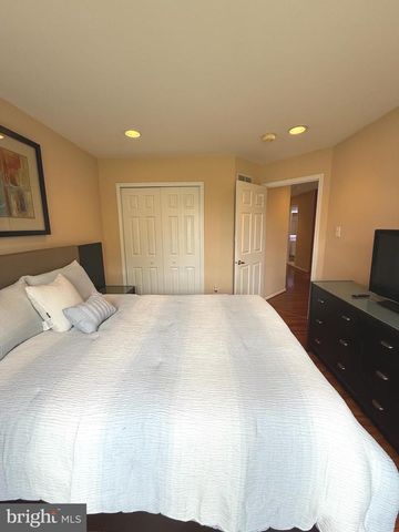 105 SILVER OAK CT, Warwick, PA 18974