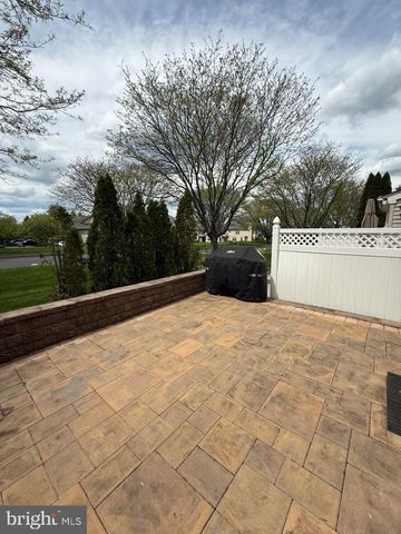 105 SILVER OAK CT, Warwick, PA 18974