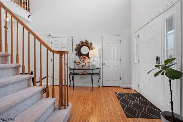 3 Summerfield Dr, Franklin Twp., NJ 08540