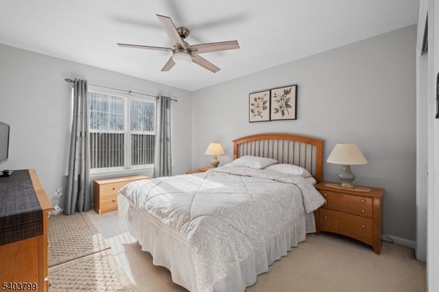 3 Summerfield Dr, Franklin Twp., NJ 08540