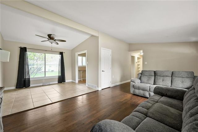 507 Ranchero Place, Belton, MO 64012