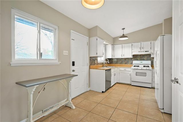 507 Ranchero Place, Belton, MO 64012