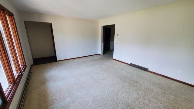 14261 Essenburg Drive, Holland, MI 49424