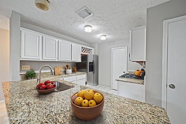 3714 Echo Grove Lane, Houston, TX 77043