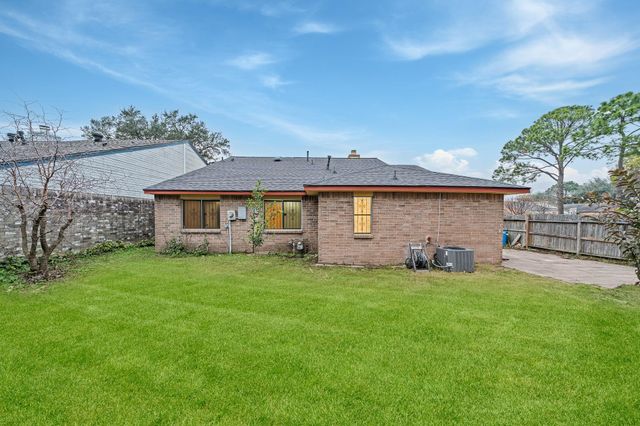 3714 Echo Grove Lane, Houston, TX 77043