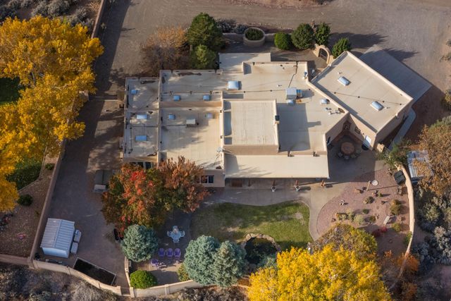 612 Rio Ruidoso Road NE, Rio Rancho, NM 87144