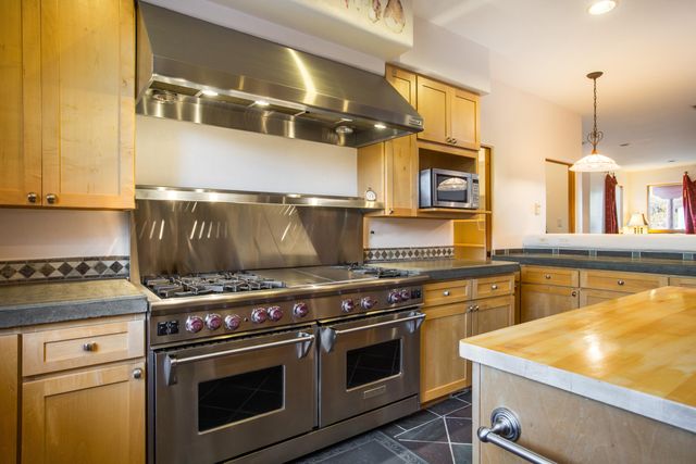 612 Rio Ruidoso Road NE, Rio Rancho, NM 87144