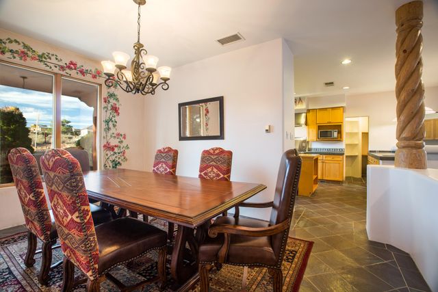 612 Rio Ruidoso Road NE, Rio Rancho, NM 87144