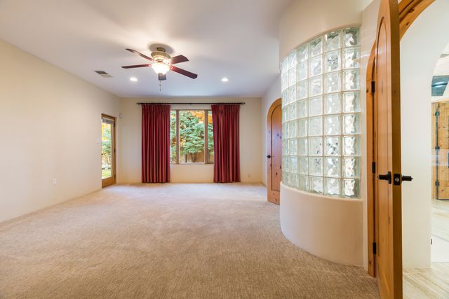 612 Rio Ruidoso Road NE, Rio Rancho, NM 87144