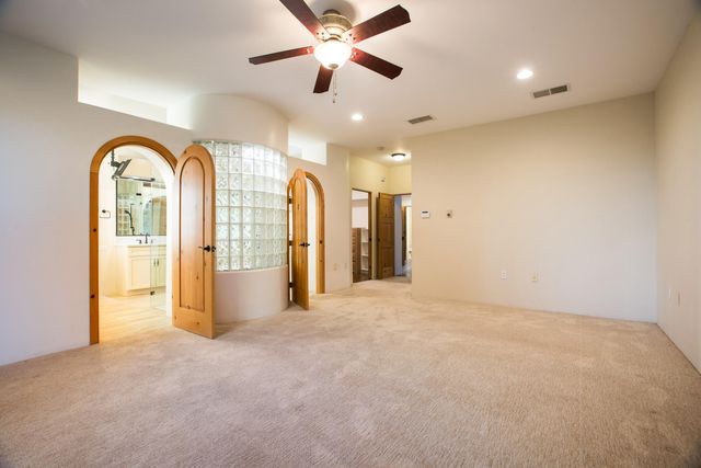 612 Rio Ruidoso Road NE, Rio Rancho, NM 87144