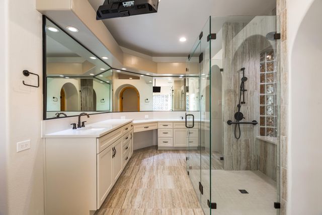 612 Rio Ruidoso Road NE, Rio Rancho, NM 87144