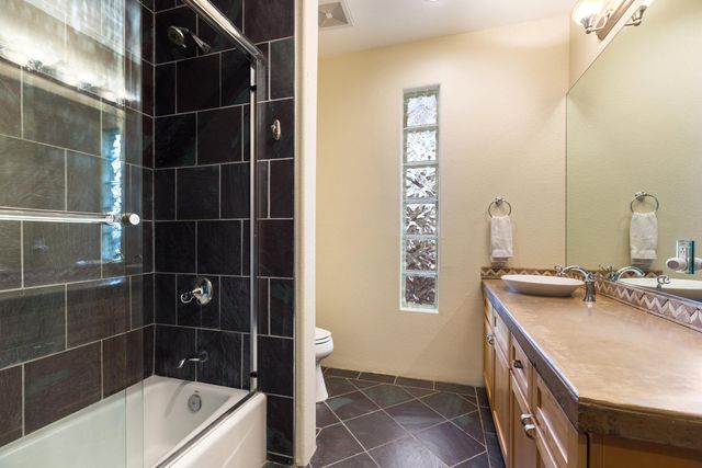 612 Rio Ruidoso Road NE, Rio Rancho, NM 87144