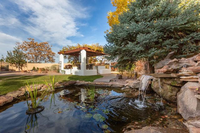 612 Rio Ruidoso Road NE, Rio Rancho, NM 87144