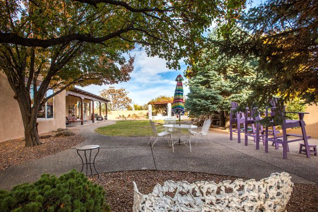 612 Rio Ruidoso Road NE, Rio Rancho, NM 87144