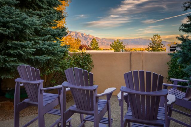 612 Rio Ruidoso Road NE, Rio Rancho, NM 87144