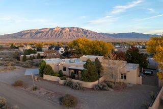 612 Rio Ruidoso Road NE, Rio Rancho, NM 87144