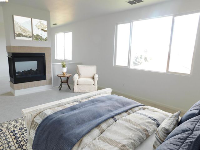 3915 Hummingbird Dr, Antioch, CA 94509