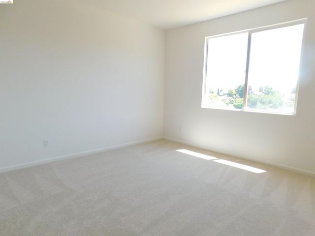 3915 Hummingbird Dr, Antioch, CA 94509