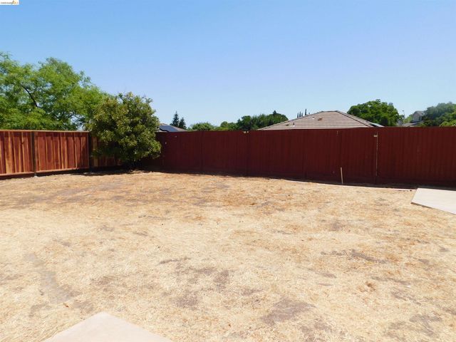 3915 Hummingbird Dr, Antioch, CA 94509