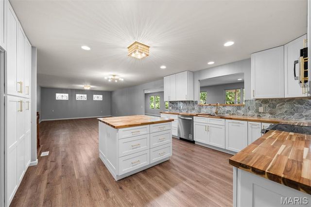 4243 Bushy Prairie Road, Fults, IL 62244