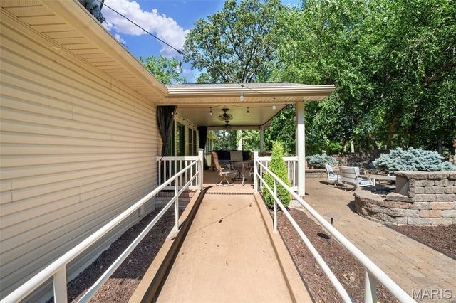4243 Bushy Prairie Road, Fults, IL 62244