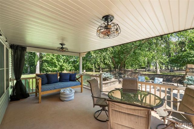 4243 Bushy Prairie Road, Fults, IL 62244